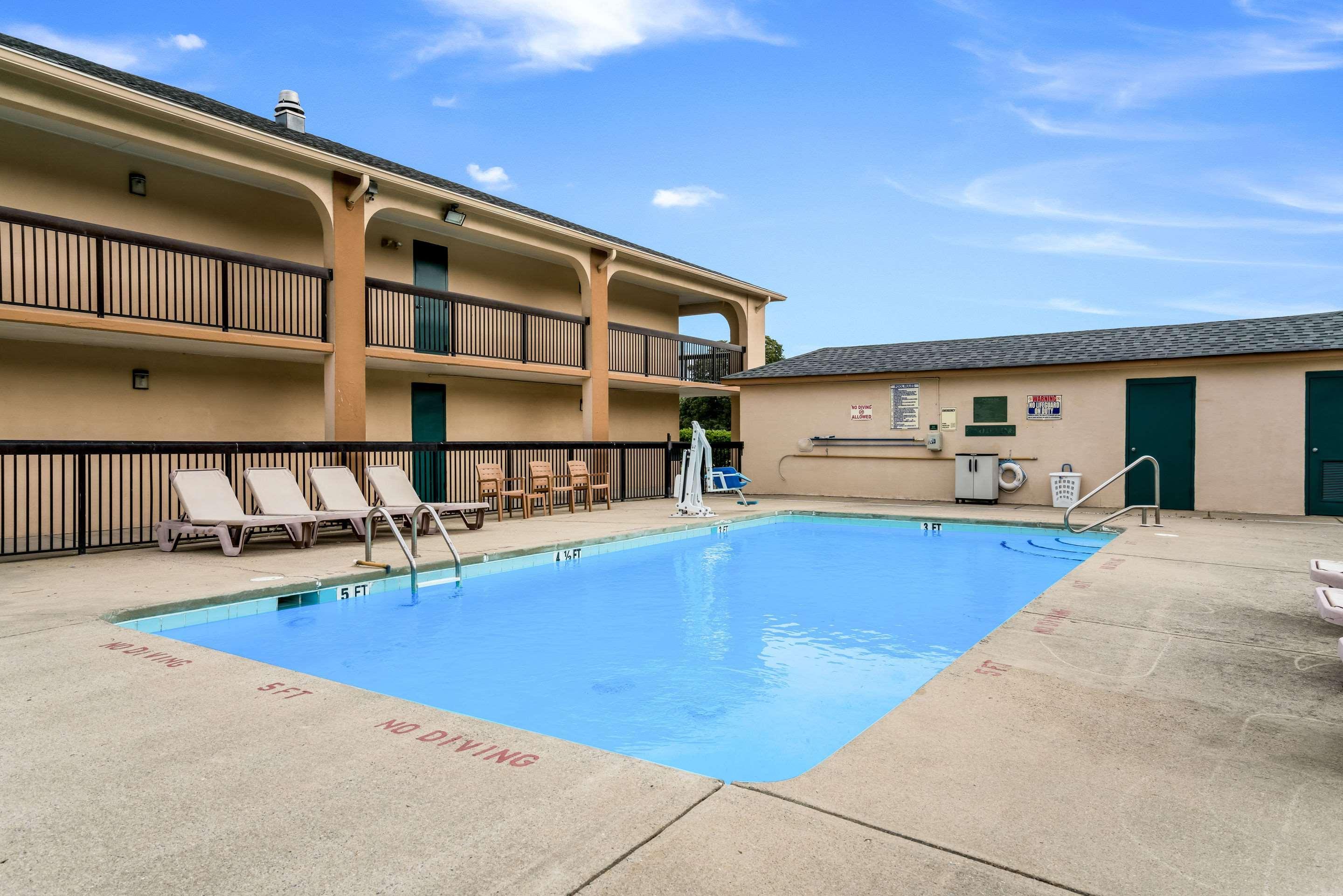 Quality Inn North Battleboro Exterior photo